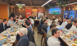 Eğitim-Bir-Sen önce toplantı sonra iftar yaptı