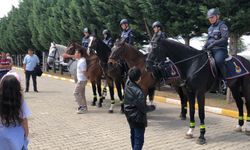 Yunus Emre Türbesi'nde atlı Jandarmalar göz doldurdu