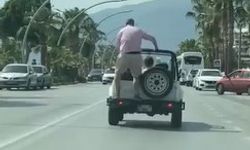 Alanya’da trafikte tehlikeli şov!