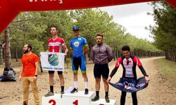 Bilecikli öğrenci dağ bisikleti yarışında zirveye pedal çevirdi