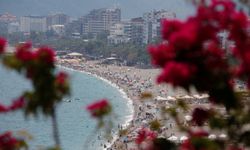 Antalyalılar 19 Mayıs tatilinde sahili akın etti
