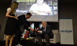 Prof. Dr. İlber Ortaylı'ya Mersin'de doğum günü sürprizi