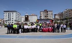 Trafik ve İlk Yardım Haftası'nda anlamlı kutlama