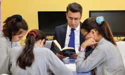 Bilecik Valisi öğrencilerle kitap okudu!