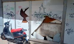 Eskişehir'deki bakımsız dükkan dikkat çekiyor