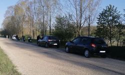 Motosiklet sürücüsü araca arkadan çarptı!