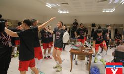 Eskişehirspor, şampiyonluğu soyunma odasında böyle kutladı