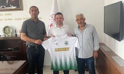 Şampiyonluk forması hediye ettiler
