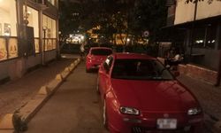 Eskişehir'in göbeğindeki kaldırımlar yine otoparka döndü!