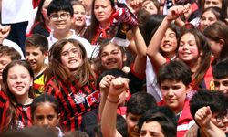 Eskişehirspor'dan minik taraftarlara ziyaret!