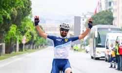 Bilecik’in tek profesyonel bisikletçisi Samsun’da kürsüde!