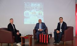 Eskişehir’de gençlik söyleşileri: Atatürk vizyonu gençlerle buluştu