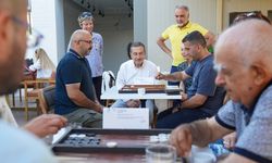 Başkan Ataç, tavla finalinde personelle buluştu