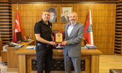 Bilecik’te emekli polis memuruna teşekkür plaketi