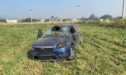 Genç sürücü kontrolden çıkarak tarlaya uçtu!