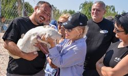 Ajda Pekkan’dan HEPAD’a anlamlı ziyaret!