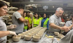Öğrenciler fabrikaya indi, porselen ürünleri kendileri tasarladı