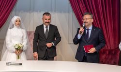 Vali Hüseyin Aksoy’dan nikah şahitliği sürprizi