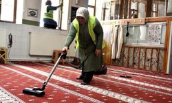 Bayram öncesi camilerde temizlik başladı!