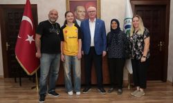 Başkan Kurt yetenekli sporcuyu ağırladı