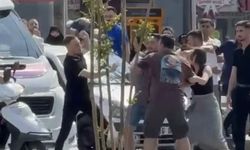 Trafikte 5 saniye için yumruklu kavga ettiler!