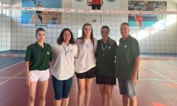 Milli voleybolcumuz yetiştiği kulübü unutmuyor