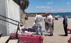 Evsiz adam battaniyeye sarılı ölü bulundu