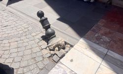 Eskişehir'deki kırık bariyerler tepki çekti