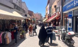 Eskişehirliler sıcak havayı umursamadan alışveriş yaptılar