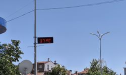 Afyon yanıyor: Yüksek sıcaklıklar sokakları boşalttı!