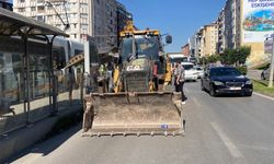 Eskişehir tramvay durağına kepçe girdi: 1 yaralı!