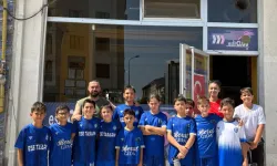 Emekspor U13 takımı gücünü salonda topladı