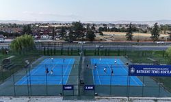 Batıkent’te tenis keyfi her yaştan sporseveri buluşturuyor