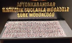 Yolcu otobüsünde valizinden zehir taşıdı!