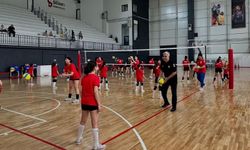 Şehir Koleji’nde voleybolcular yetişiyor