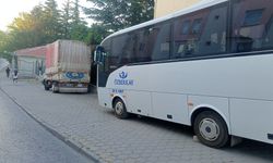 Eskişehir Yetişenler Sokak’ta kaldırımlar araçlara teslim