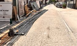 Eskişehir'in işlek noktasında güvenliksiz inşaat tepki çekti