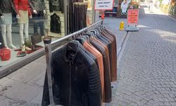 Hamamyolu’nda yaz ortasında ceketlerin fiyatı dikkat çekti!