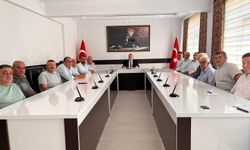 Kaymakam Ünal, İnhisar'da muhtarlarla buluştu