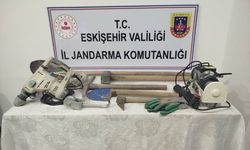 Eskişehir'de evin bahçesindeki çukur şaşkınlık yarattı!