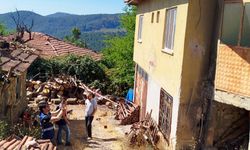Sındırgı depreminde hasar tespiti için Eskişehirli ekip görevde!