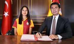 Eskişehirli sporcu Galatasaray ile sözleşme yeniledi
