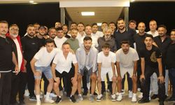Moral yemeğinde bir araya geldiler