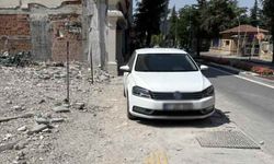 Eskişehir'de kaldırımlar otopark oldu!