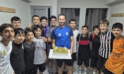 Futbolculardan hocalarına sürpriz
