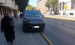 Eskişehir’de kaldırımlar araç işgalinde!