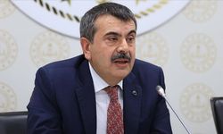 Okul kıyafetleri değişiyor: Yeni dönem düzenlemesi nasıl olacak?