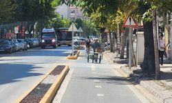 Eskişehir'de bisiklet yolları amacı dışında kullanılıyor!