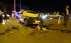 Tavşanlı’da otomobil ile kamyon çarpıştı!