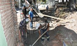 İnönü’de yıkılan okul duvarı yeniden inşa ediliyor